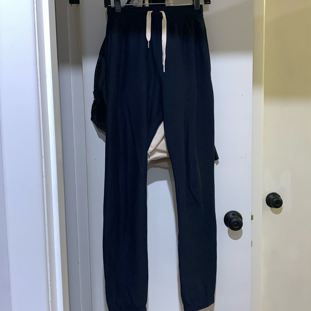 Rag and bone best sweatpants in navy blue.